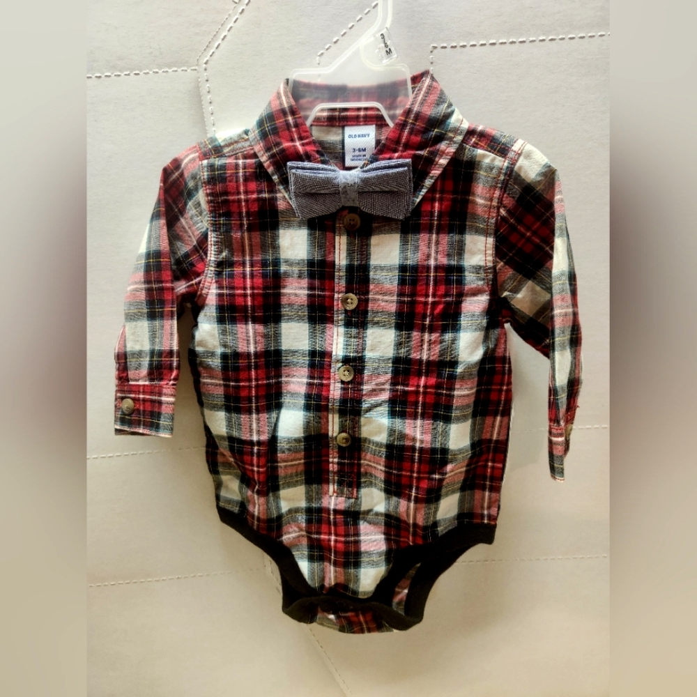 Old Navy Black Red Plaid Onesie NWT Size 3-6 Months